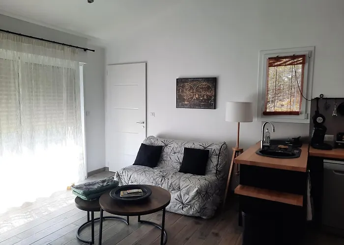 Les Amandiers Apartmán *